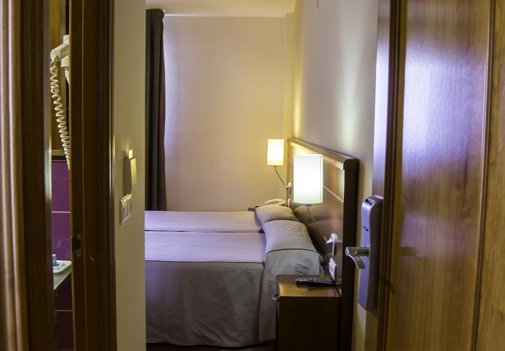 Midama Hotel Chillaron De Cuenca Room photo